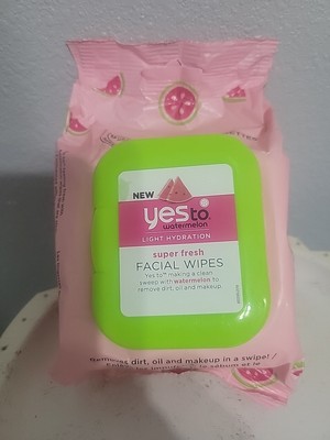 Yes To Super Fresh Facial Wipes Watermelon 40 Wipes