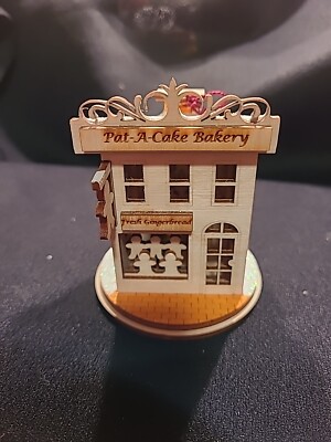 Ginger Cottages Christmas Ornament Pat-A-Cake Bakery With Tag