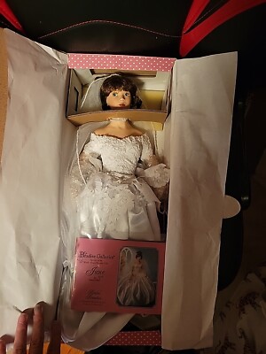 Paradise Galleries Treasury Collection Bride Doll  June  Premiere Ed. Excellent 