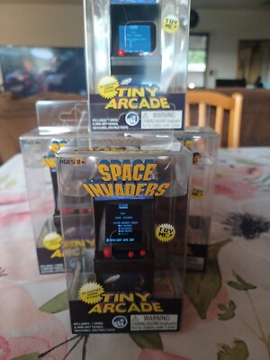 2017 Worlds Smallest Tiny Arcade Space Invaders Miniature Game BRAND NEW Sealed