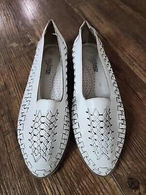 AirStep Women s 8.5Wide Width - White Leather Flat Shoes Genuine Leather Brazil