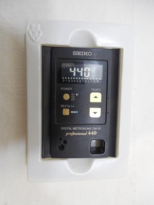 Seiko DM-20 Music Gear Digital Metronome Professional DM-20-440 440 New Battery