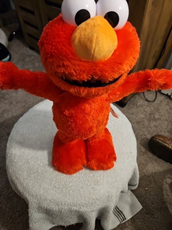 Sesame Street Elmo Slide Plush 14" Interactive Toy Dance and