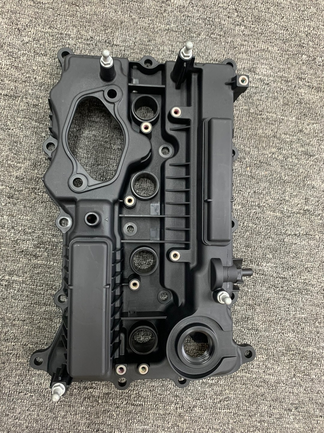OEM 22410-2GGA1 COVER SUB ASSY-ROCKER for Hyundai Kona 2018