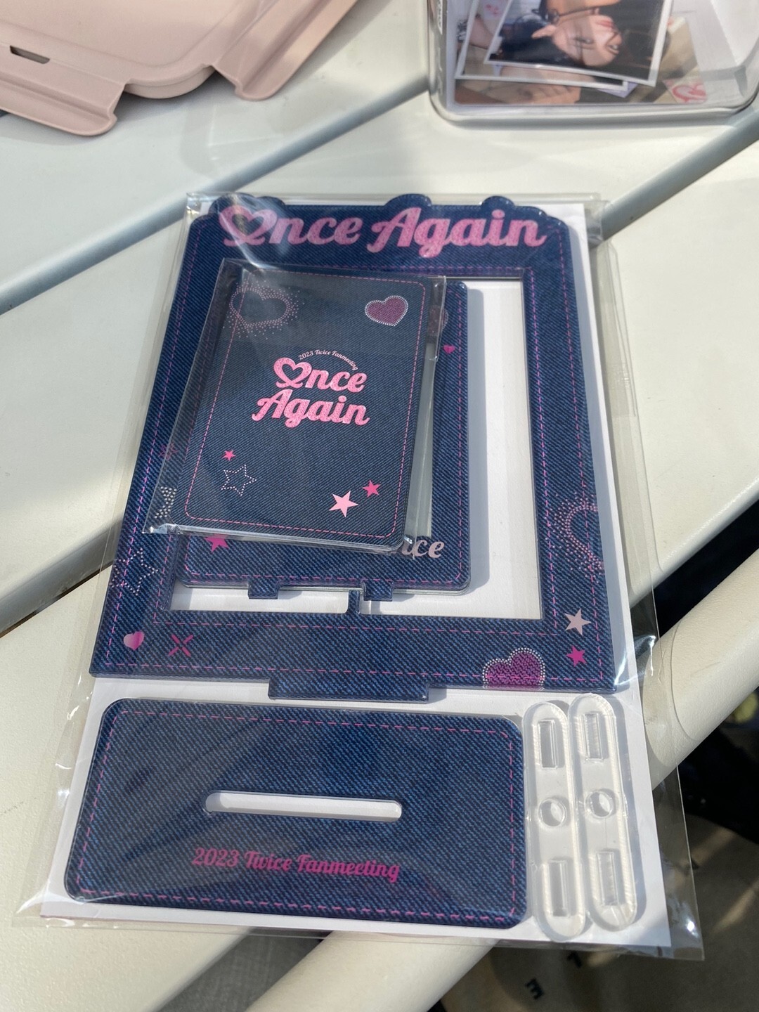 アイドル TWICE ACRYLIC PHOTOCARD STAND TWICE ACRYLIC PHOTOCARD STAND - ONCE AGAIN - JYP SHOP