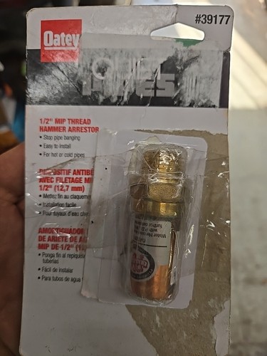 Oatey Quiet Pipes 1/2 In. MIP Thread Hammer Arrestor Hot & Cold Pipes 39177
