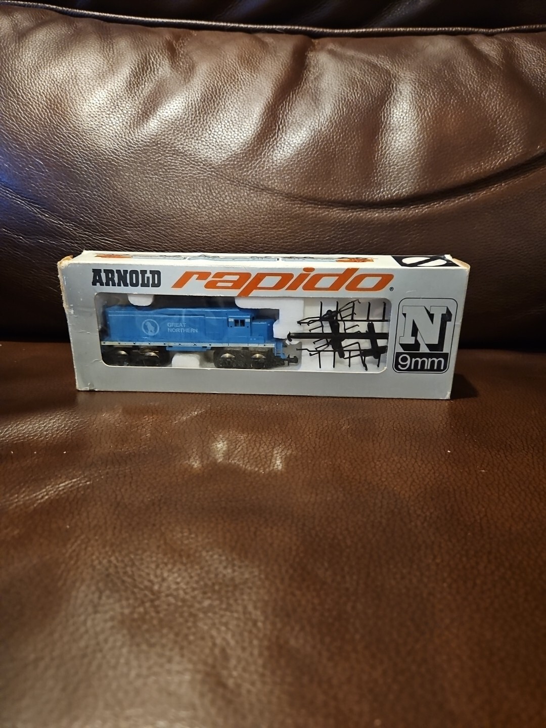 VINTAGE GERMAN ARNOLD RAPIDO BLUE #0273G - Locomotive, Diesel, N SCALE 9mm