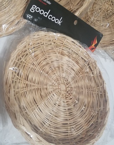 20  Bamboo Paper Plate Holders New by Mainstays and Good cook Rattan