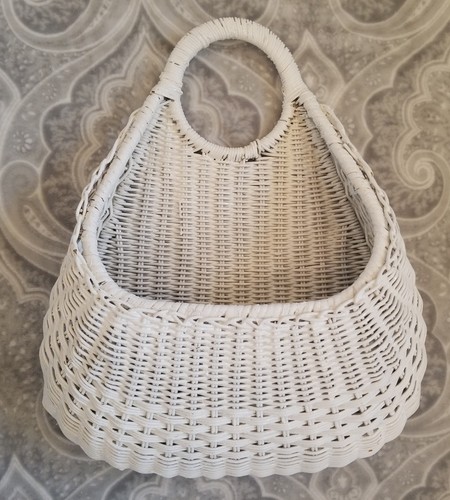 Set of 2 Shabby Chic White Wall Hanging Wicker Baskets, Containers, Planters