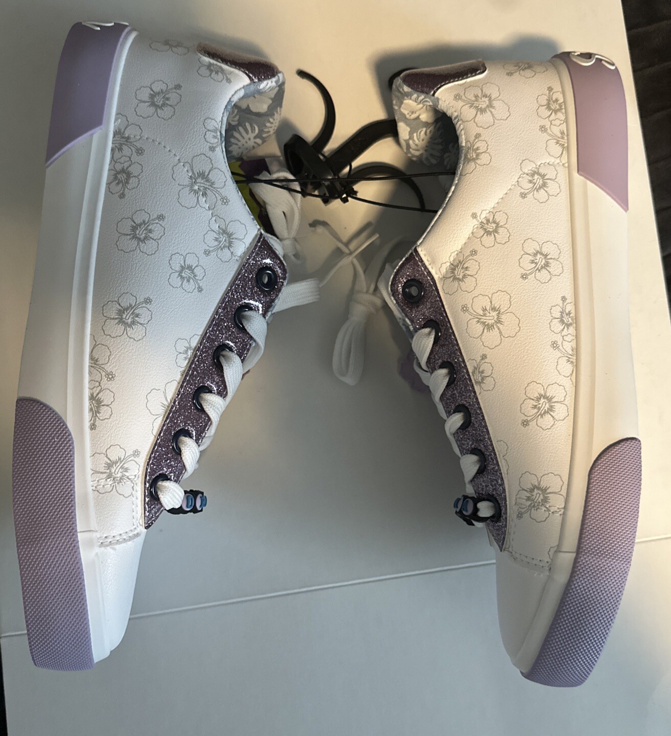 Disney Stitch Women's Low Top Lace Up Sneakers Size 9, Brand