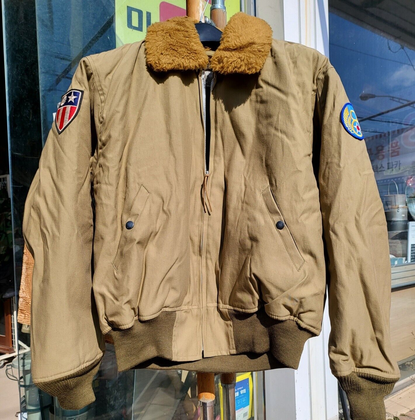 b15 B-15 Flight Jacket Brown size 44 japan made b10,a2, g1 b15 B-15 Flight Jacket Brown size 44 japan made b10,a2, g1