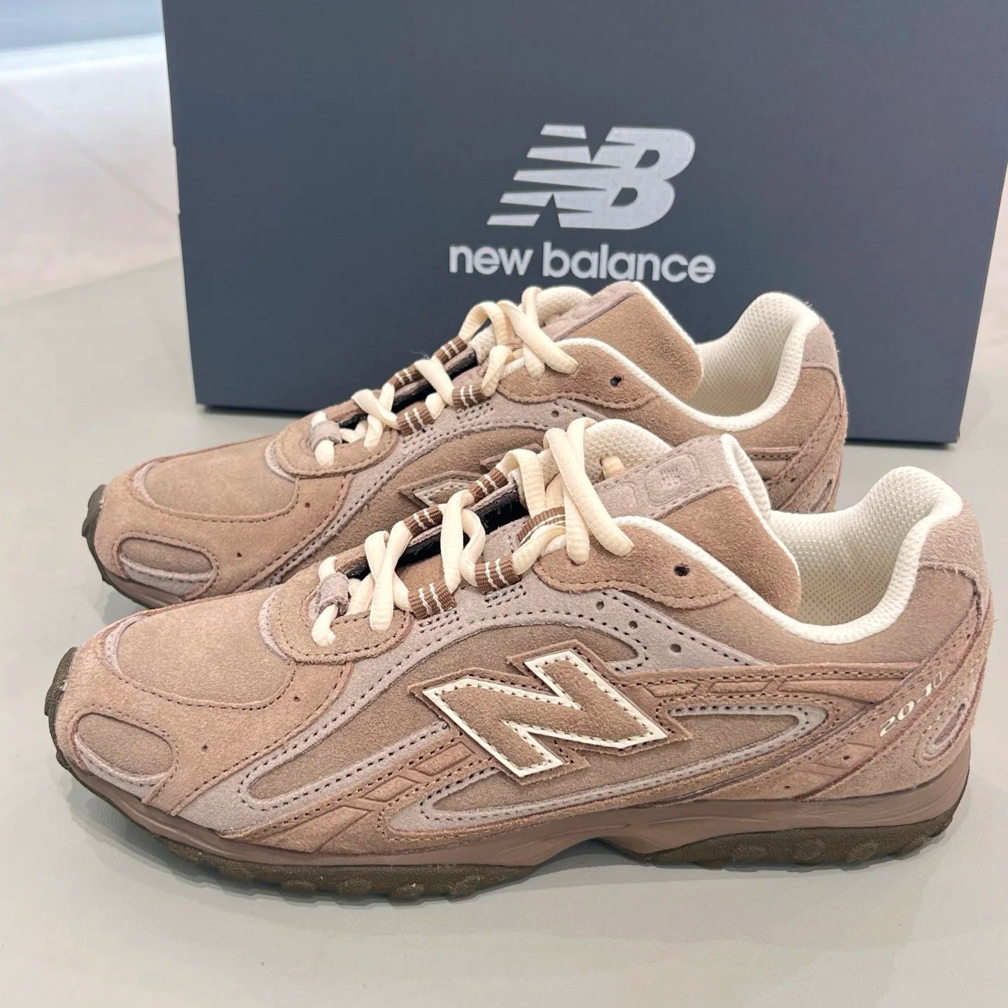【27】New Balance 204 Mushroom/Arid Stone New Balance 204L Mushroom / Arid Stone - Jul 2025 - U204LMMA