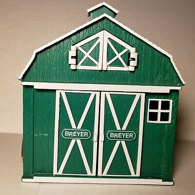 Breyer Horse Stablemates Green Barn Only