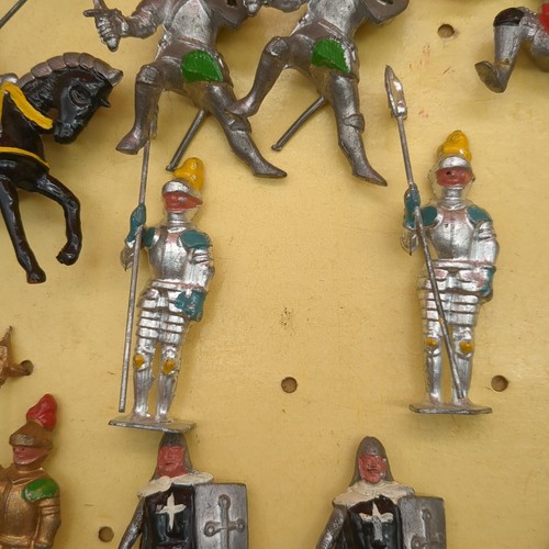 Vintage Lead Johillco (John Hill & Co) Medieval Knights Set  354 Boxed, 30 PCS