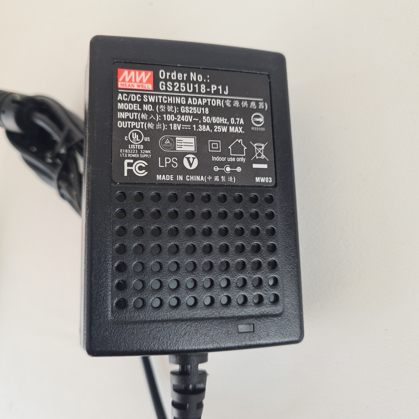 🚨 MW Mean Well AC/DC Switching Adapter Power Supply 18V, 1.38A, 25W Max, 0.7A - Picture 7 of 8