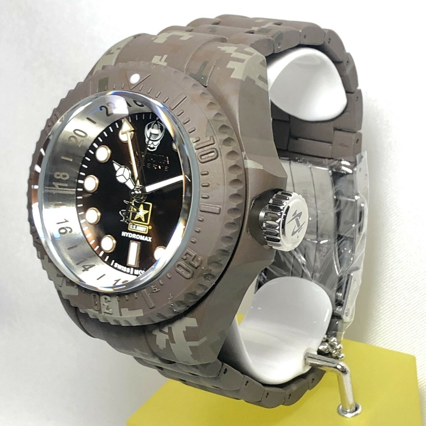 Pre-owned Invicta 34578 Army Men Hydroplated Camo/brown 52mm Hydromax Gmt Bracelet Watch