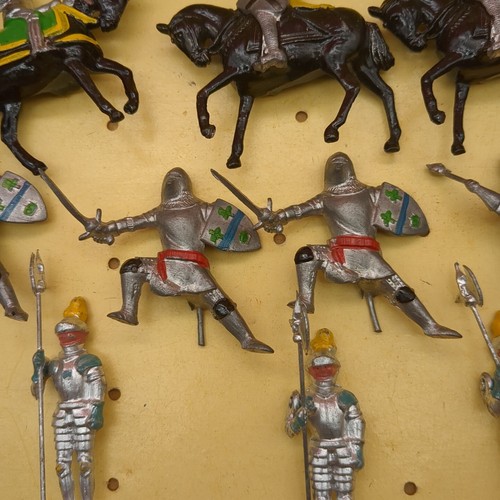 Vintage Lead Johillco (John Hill & Co) Medieval Knights Set  354 Boxed, 30 PCS