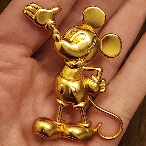 【極希少】Disney Napier バングル ミッキー ゴールドカラー 極希少】Disney Napier バングル ミッキー ゴールドカラー