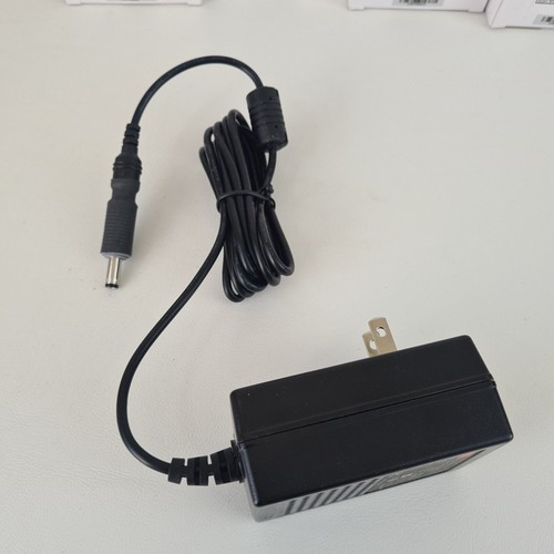 🚨 MW Mean Well AC/DC Switching Adapter Power Supply 18V, 1.38A, 25W Max, 0.7A - Picture 2 of 8