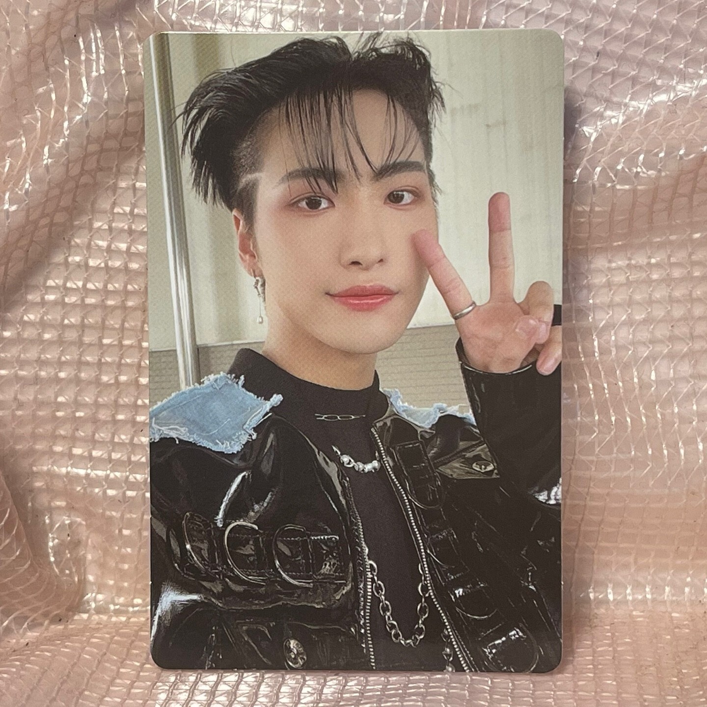 Ateez ホンジュン トレカ THE WORLD EP1 MOVEMENT ATEEZ ホンジュン】 THE WORLD EP.1 : MOVEMENT DIARY VER