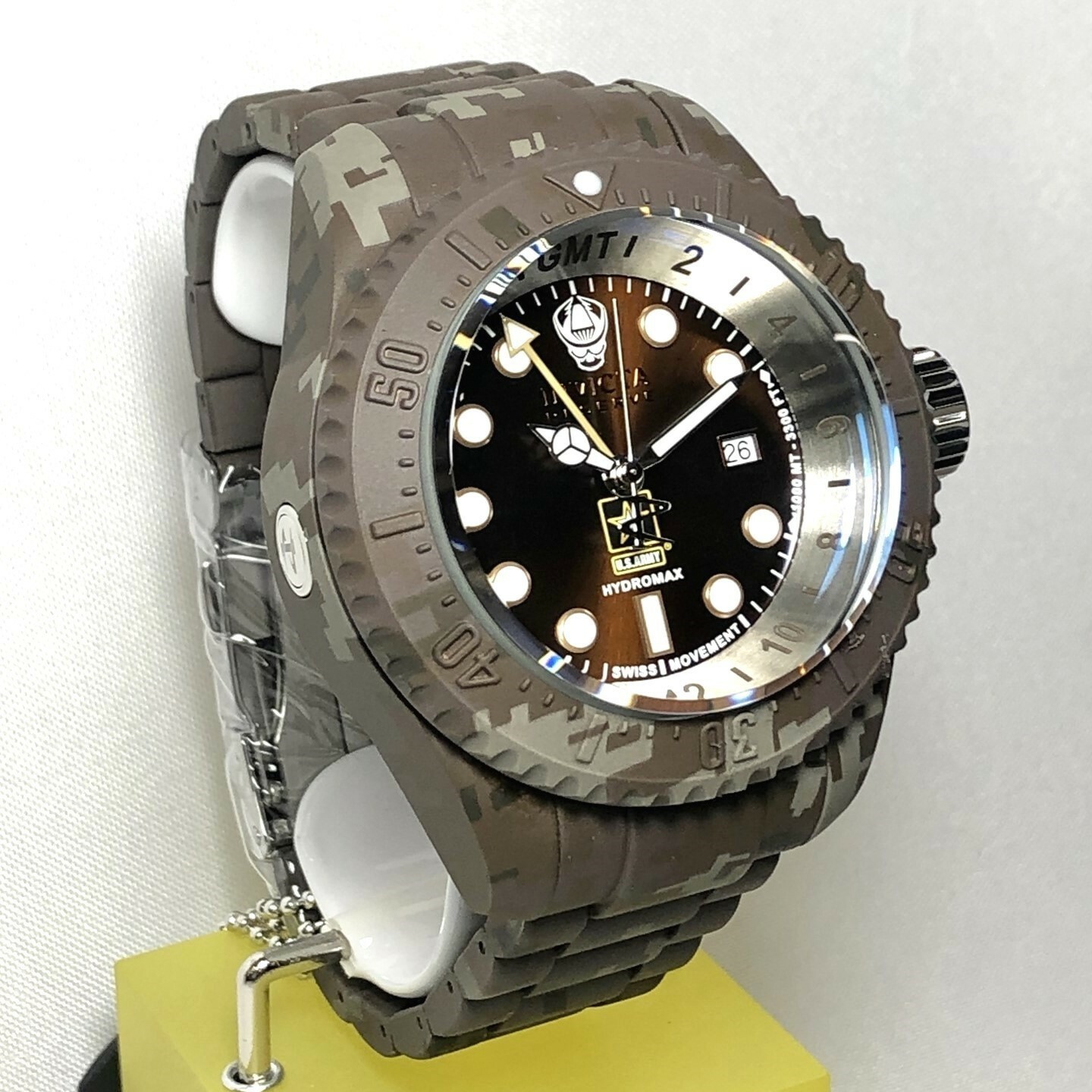 Pre-owned Invicta 34578 Army Men Hydroplated Camo/brown 52mm Hydromax Gmt Bracelet Watch