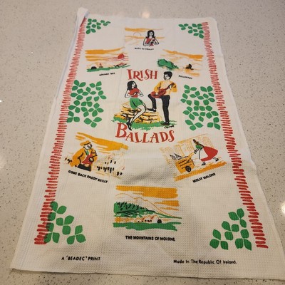 TOWEL TRADITIONAL IRISH BALLADS SHAMROCK 100% cotton 30x18.5''