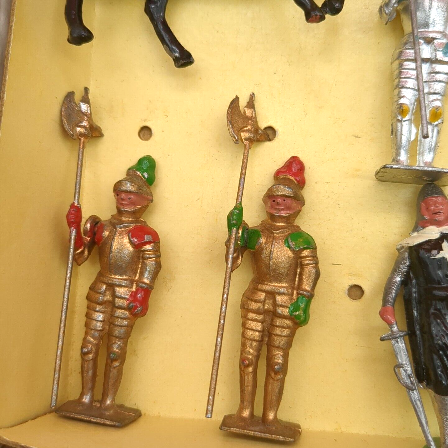 Vintage Lead Johillco (John Hill & Co) Medieval Knights Set  354 Boxed, 30 PCS