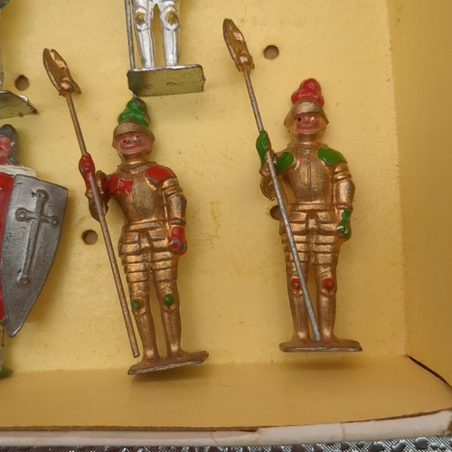 Vintage Lead Johillco (John Hill & Co) Medieval Knights Set  354 Boxed, 30 PCS