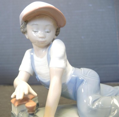Retired Lladro Figurine - All Aboard   #7619
