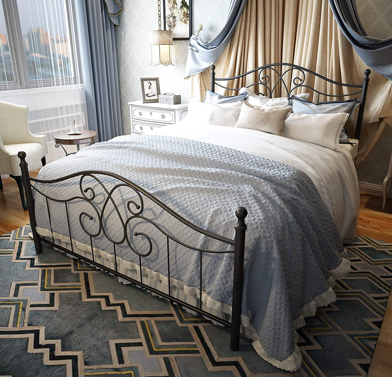 Queen Size With Vintage Headboard And F