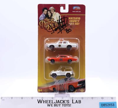 Hazzard County Car Set AUTOGRAPHED John Schneider Dukes of Hazzard ERTL SEALED