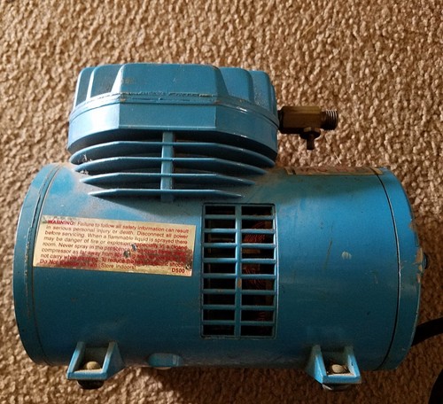 Paasche D500 Airbrush Oilless Air Compressor (670)