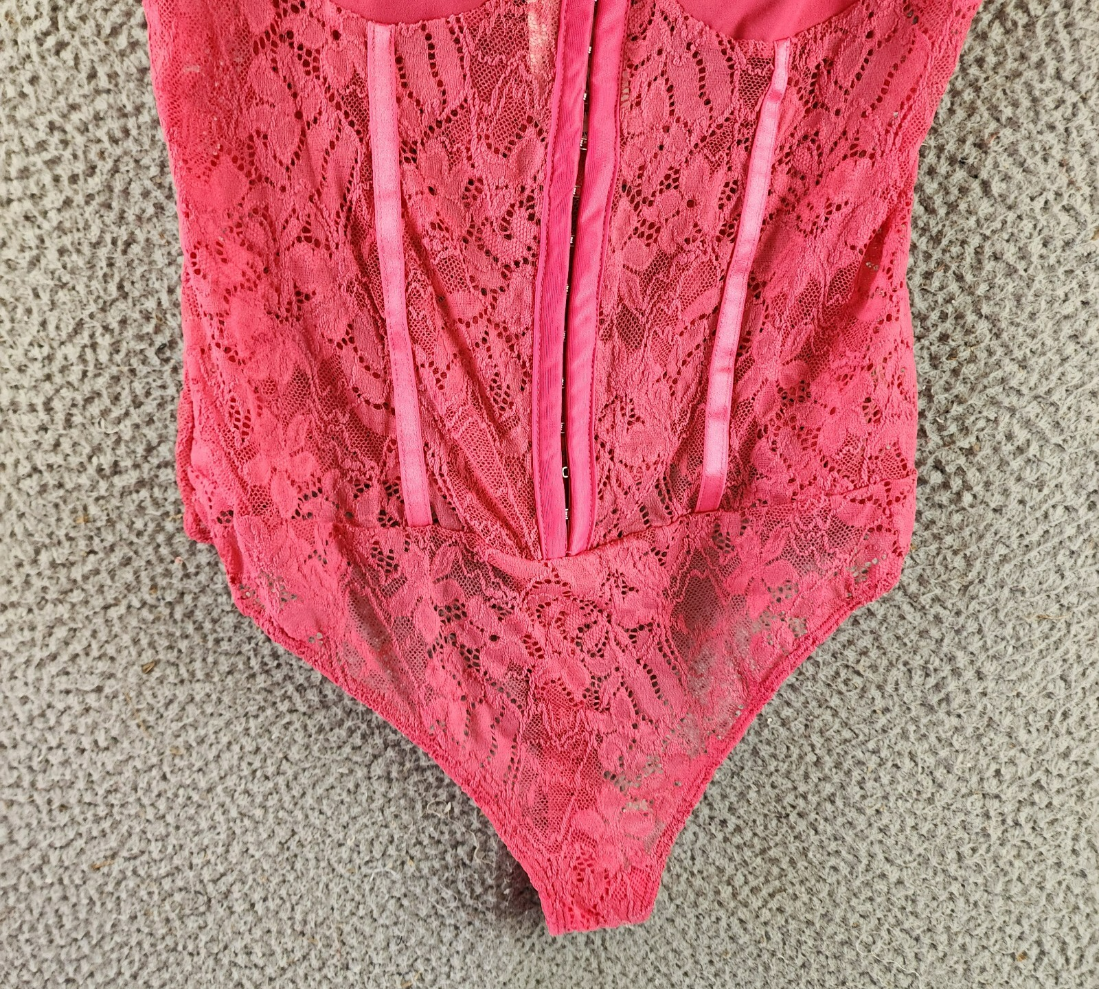 Intimately FP Lace Night Rhythm Thong Bodysuit Women's M Raspberry Sorbet Floral - Picture 3 of 13