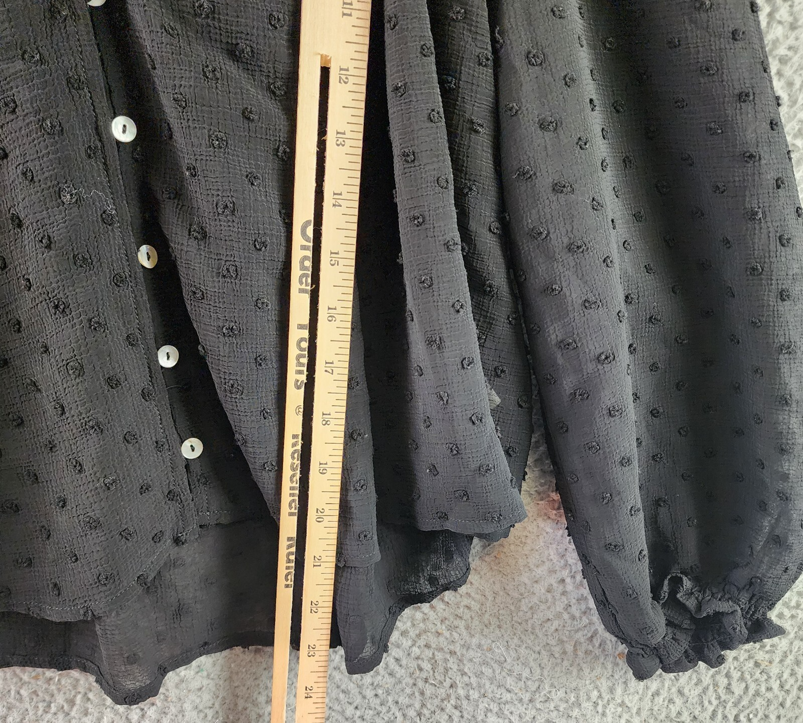 OAT New York Long Sleeve Blouse Women's XS Black V-Neckline Front Button Closure - Picture 10 of 14