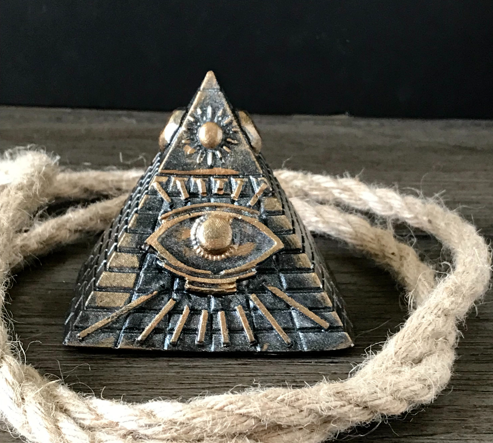 アクセサリー PeterStone: Eye of Providence Pyramid P Eye of Providence Pyramid Pendant TPD1113
