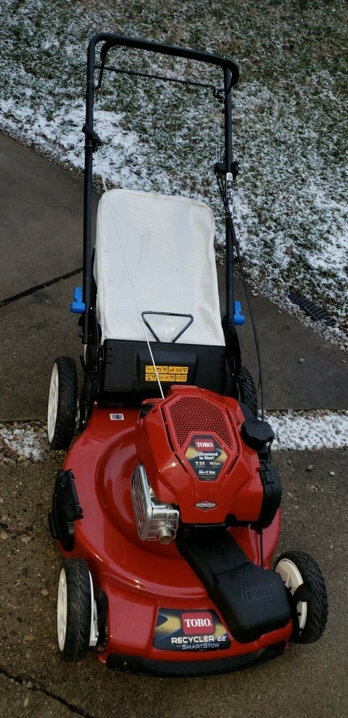 Toro Briggs & Stratton Smart Stow Mower 22