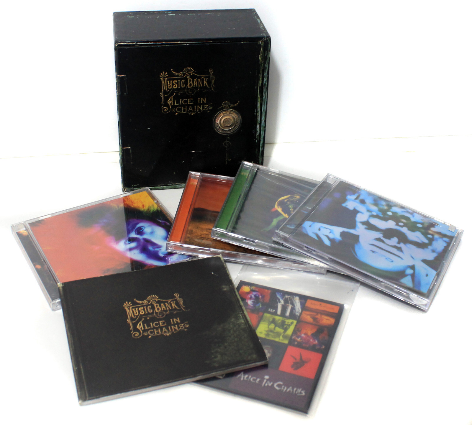 ALICE IN CHAINS - Music Bank CD box set - 2 SEALED DISCS + 2 ALICE IN CHAINS - Music Bank CD box set - 2 SEALED DISCS + 2
