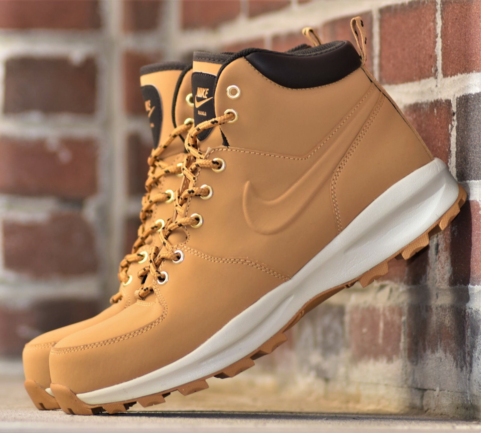 nike manoa boots waterproof