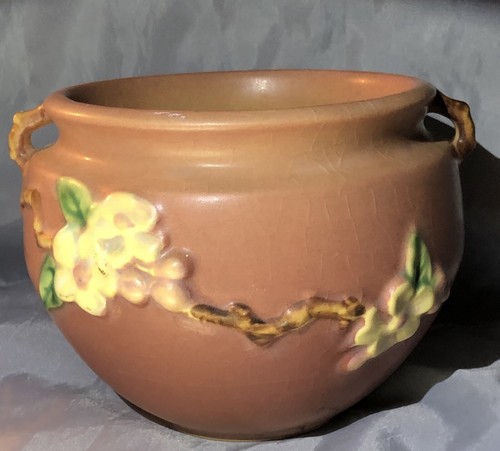 ROSEVILLE POTTERY 