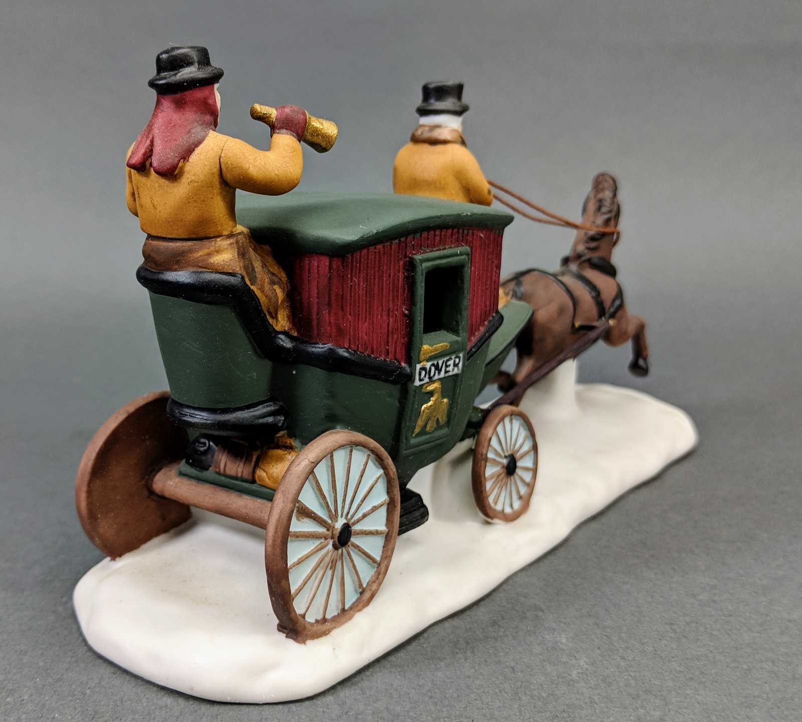 Dept 56 ~ Dover Coach - Heritage Village Collection (56900) **MINT**