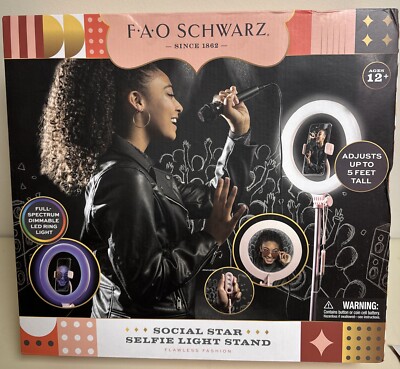FAO Schwarz Social Star Selfie Light Stand