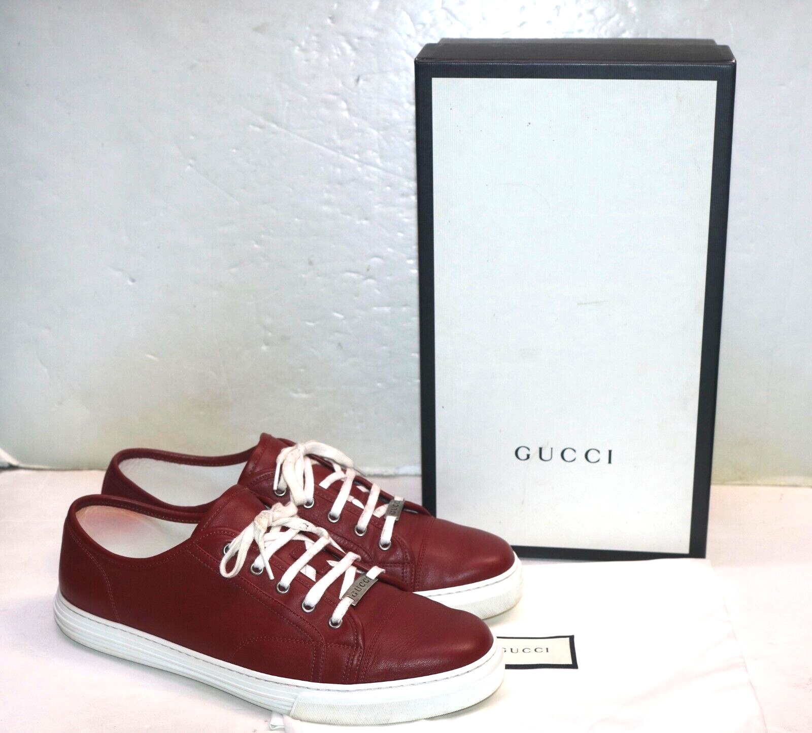スニーカー Gucci Red Fabric And Suede Sneakers Gucci Adidas Red & White Gazelle Sneakers – Savonches