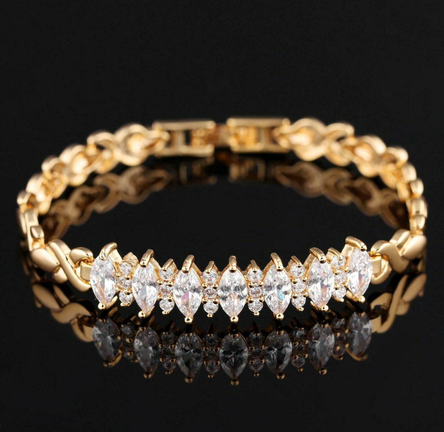 Pre-owned Online0369 Yellow Gold Plated Women Designer Link Bracelet In 3.89 Ct Cubic Zirconia In White