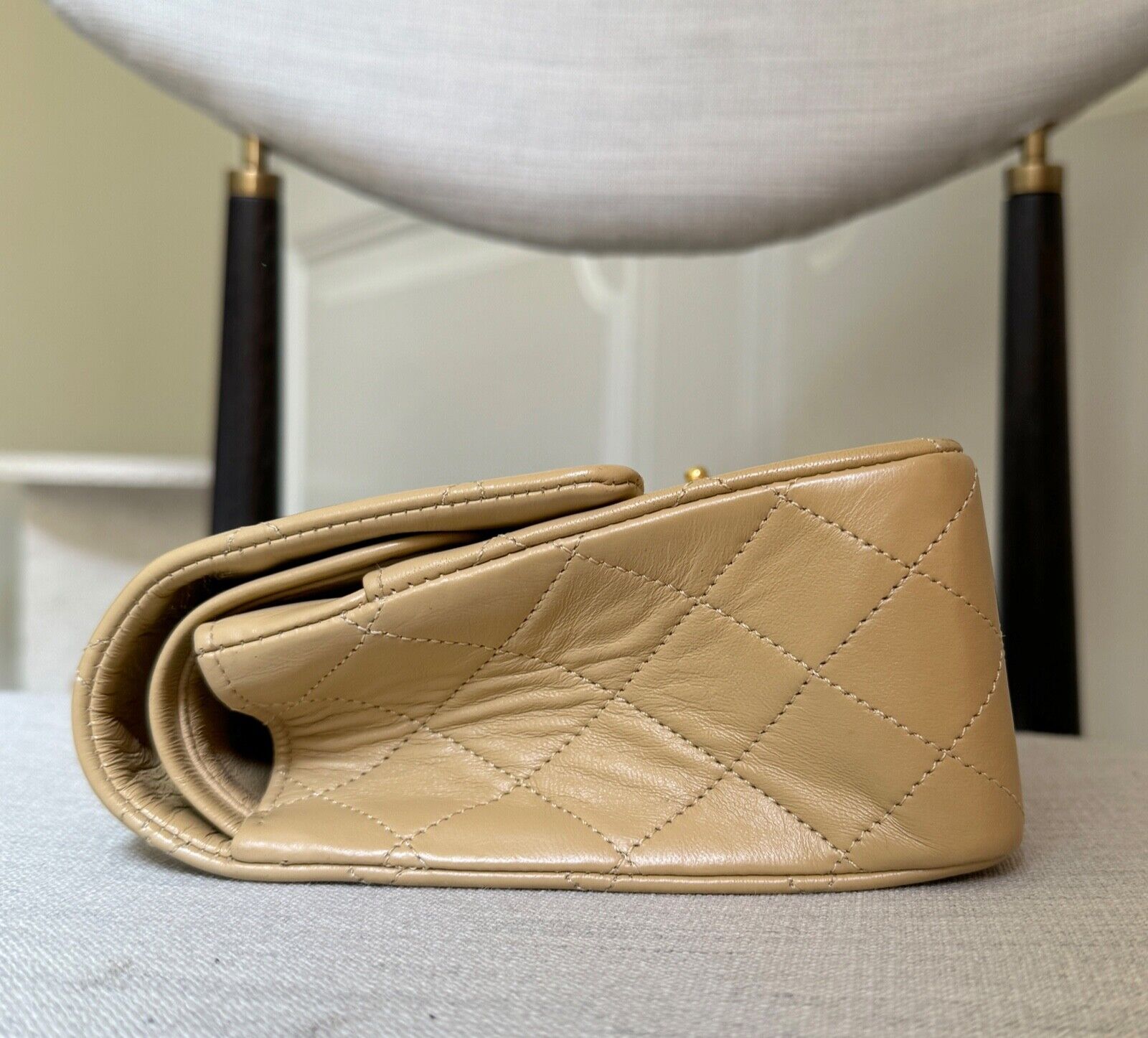 CHANEL Vintage BEIGE 1987 Medium Classic Double Flap Bag 24k CHANEL Vintage BEIGE 1987 Medium Classic Double Flap Bag 24k