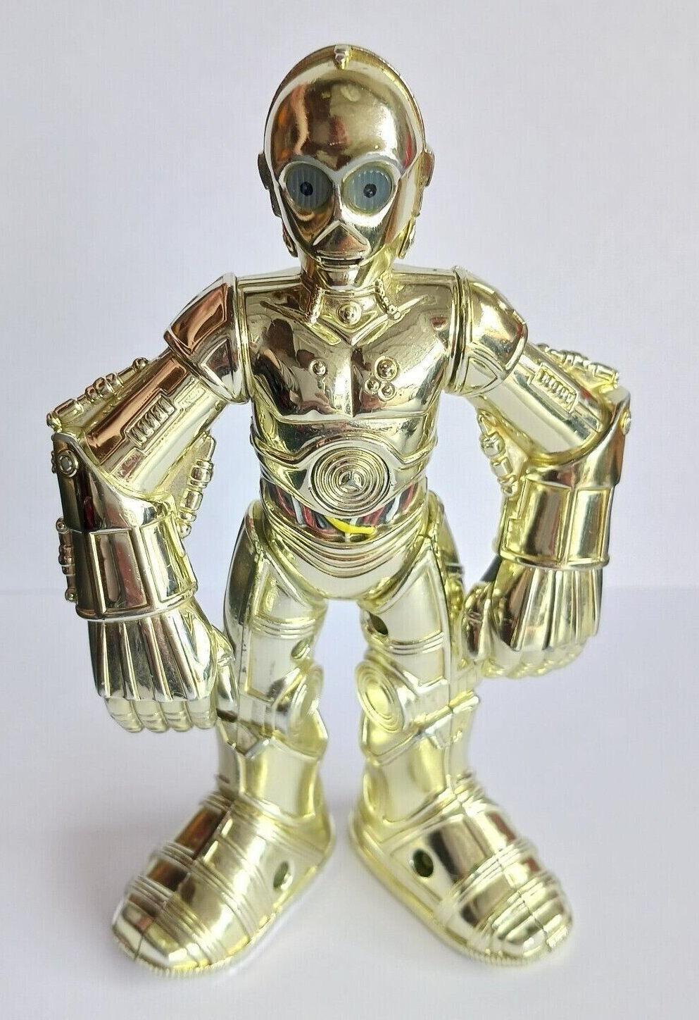 C-3PO ミレニアム・ファルコン フィギュア STARWARS Amazon.com: MAFEX No.012 Star Wars The Force Awakens C-3PO