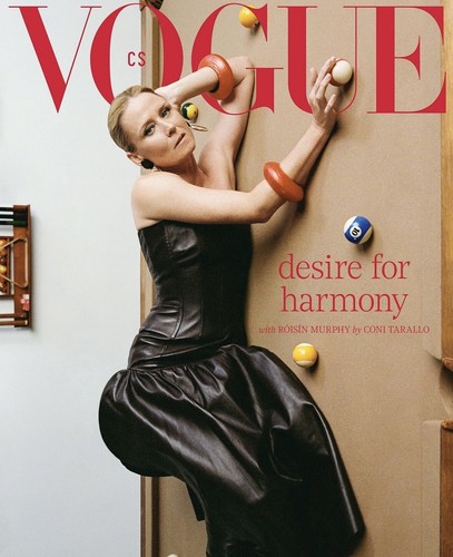 女性情報誌 Vogue Czechoslovakia Magazine April 2021 517Xnff6QrL._AC_SY200_QL15_.jpg