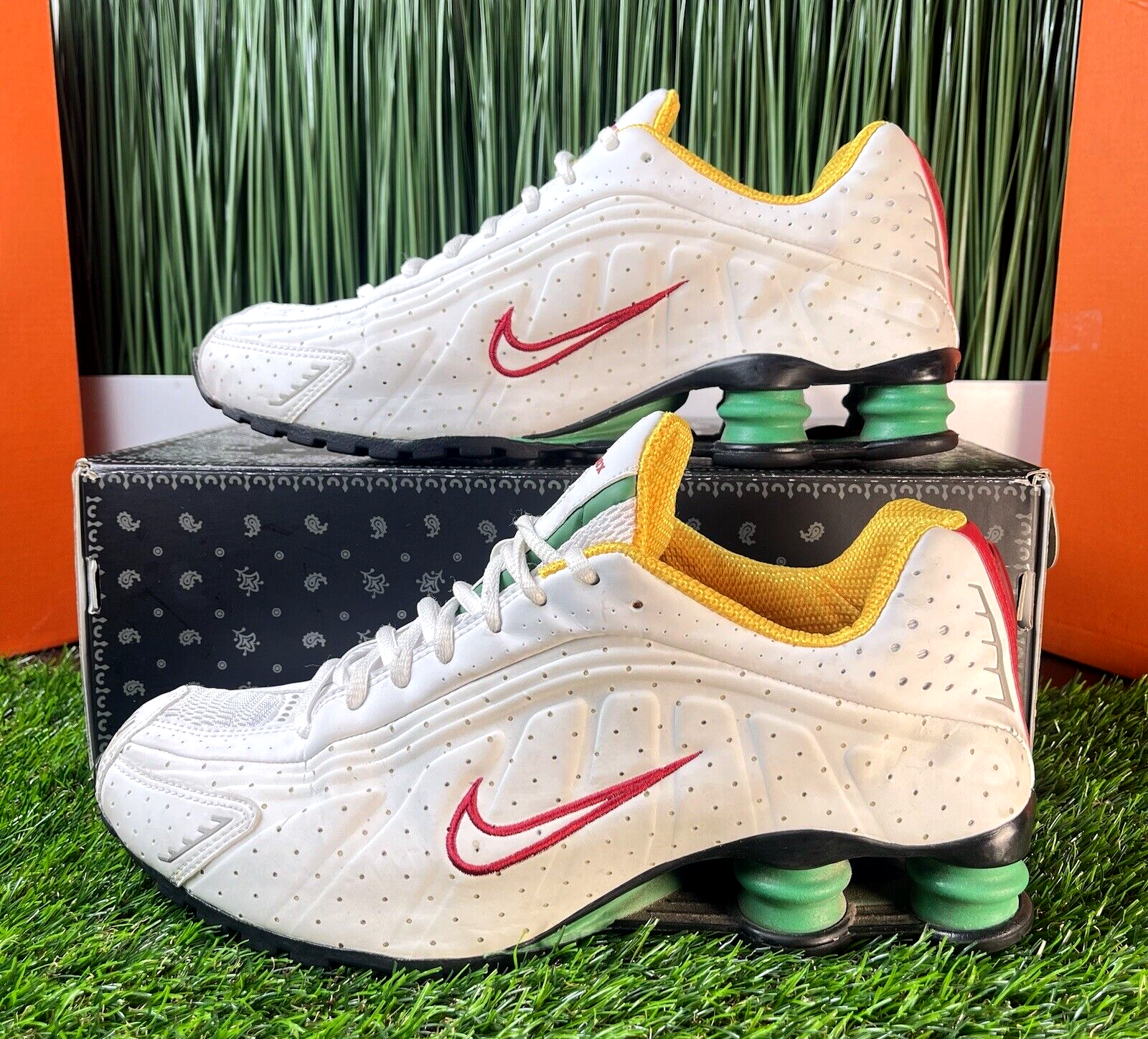 RARE Nike Shox R4 White Yellow Mens Running Shoes 050406 RARE Nike Shox R4 White Yellow Mens Running Shoes 050406