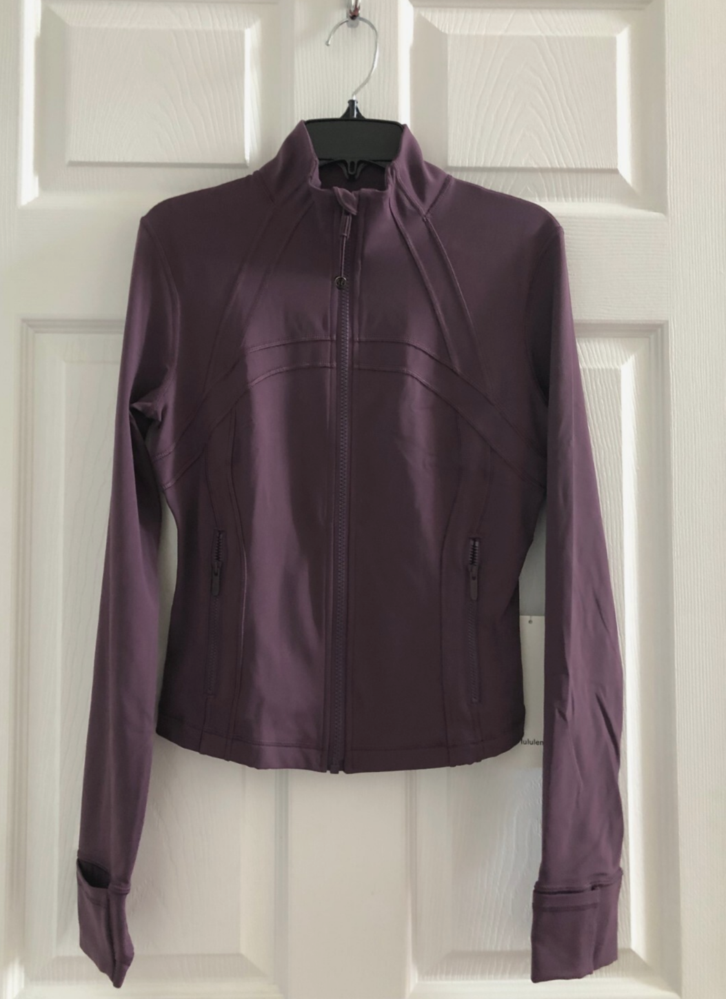 【Romi】lululemon define jacket 6 長袖 Lululemon Woman's black Define hooded NULU Jacket, Size 4