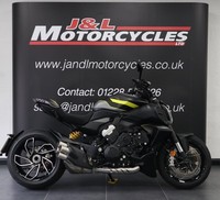 Ducati Diavel V4. Less than 400 miles. huge saving on new