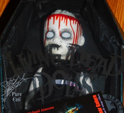 living dead dolls series 22